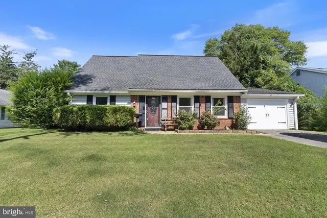 2914 Stonybrook Dr, Bowie