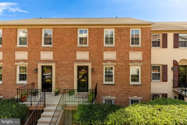 1672 Beekman Pl Nw #b, Washington