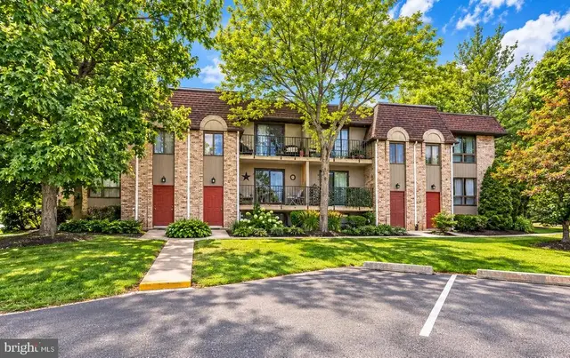 836-b Putnam Blvd #57b, Wallingford