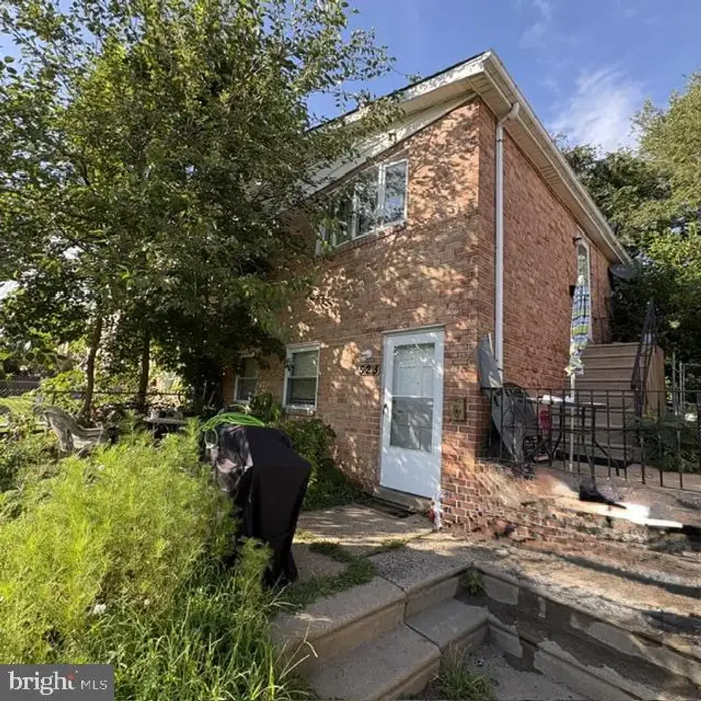 523 Foster St, PHILADELPHIA