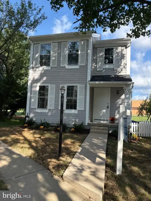 5708 Cedar Ln, Columbia