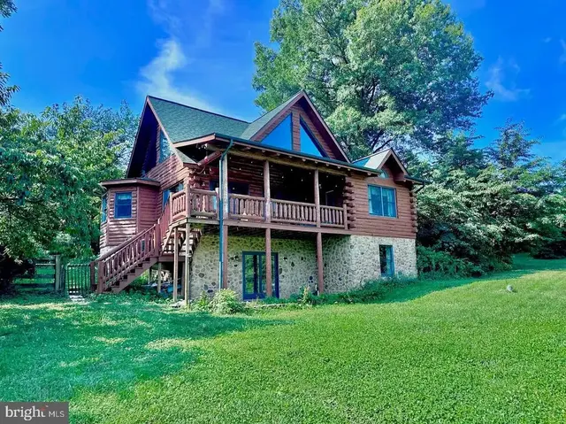 8051 Old Receiver Rd, Frederick