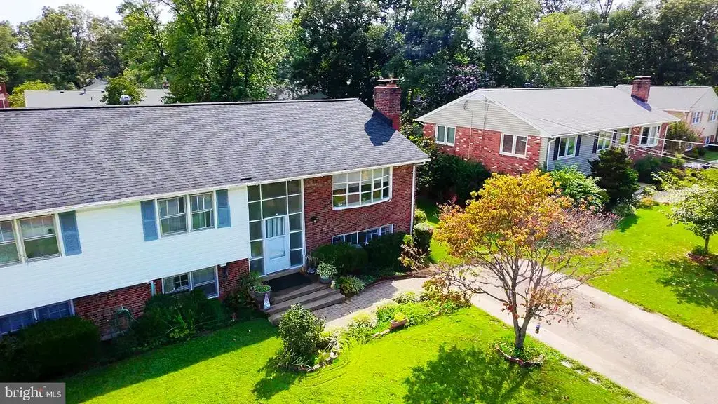 15009 Carlbern Dr, CENTREVILLE