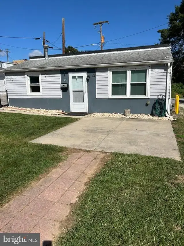21 E 8th Ave, York