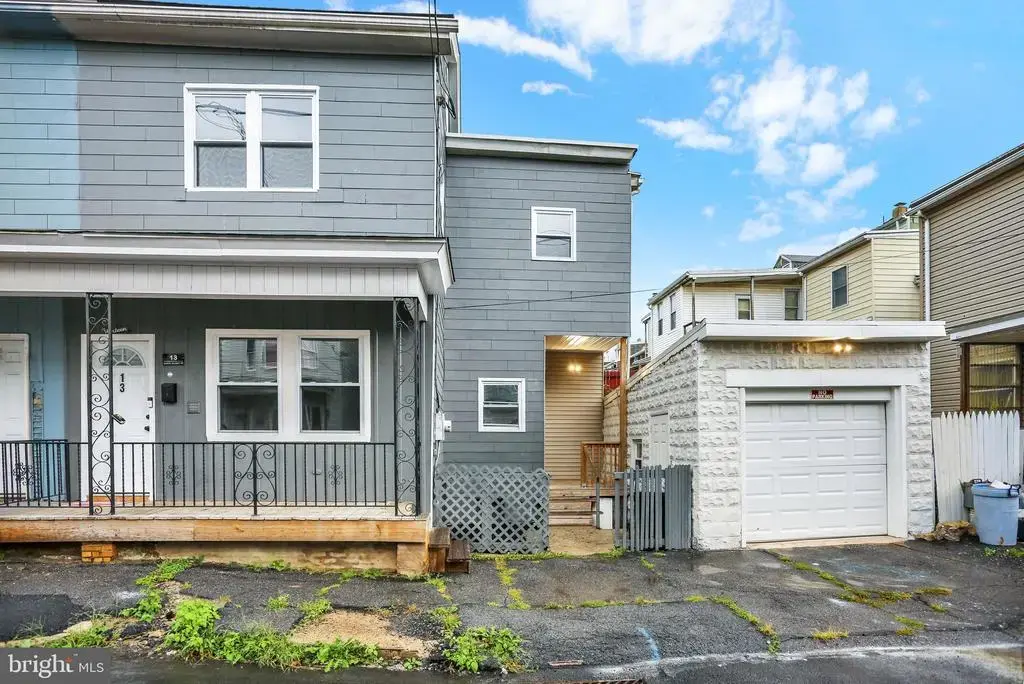 13 N Gilbert St, SHENANDOAH