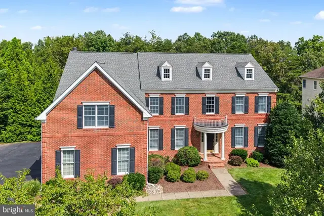 25566 Mimosa Tree Ct, Chantilly