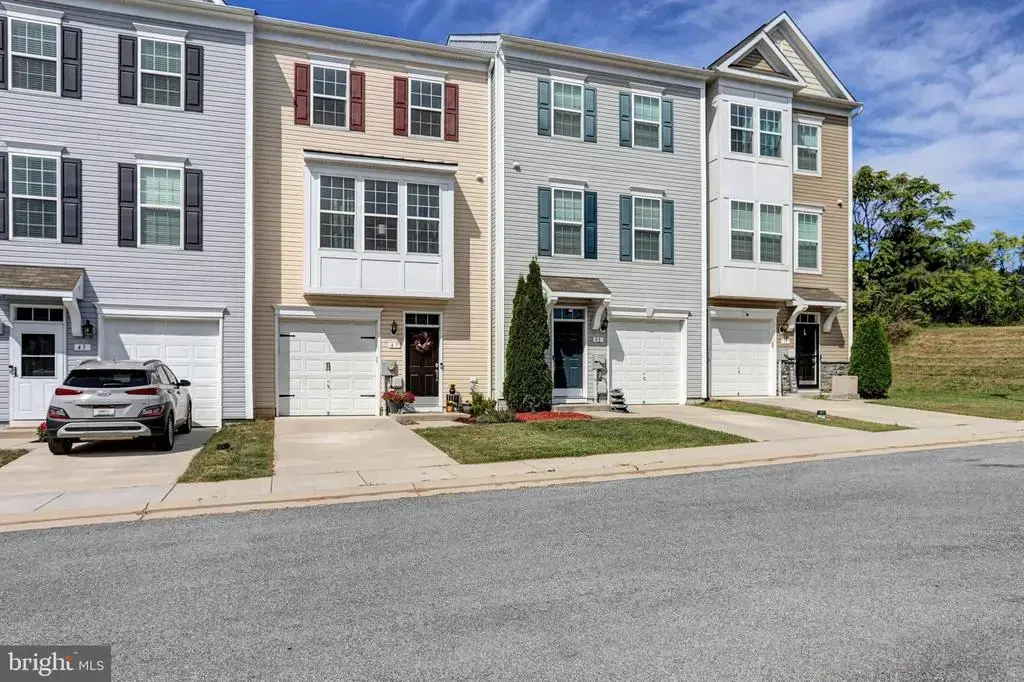47 Landis Ct, FALLING WATERS