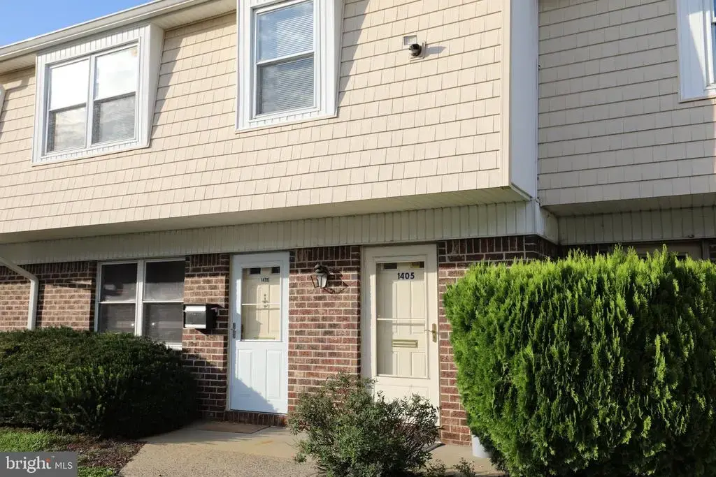 1405 Silver Ct, HAMILTON