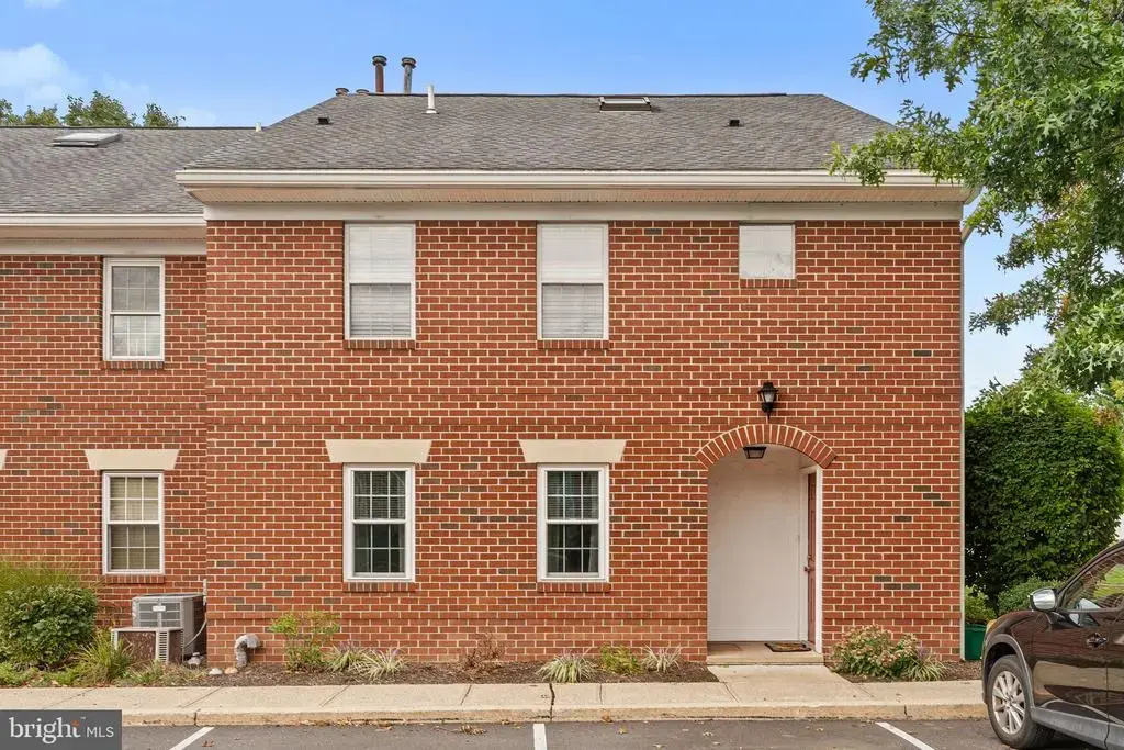750 E Marshall St #706, WEST CHESTER