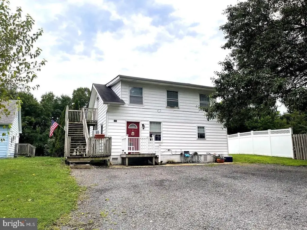 490 Coster Rd #2, LUSBY
