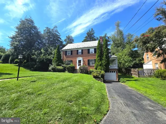 9422 Locust Hill Rd, Bethesda