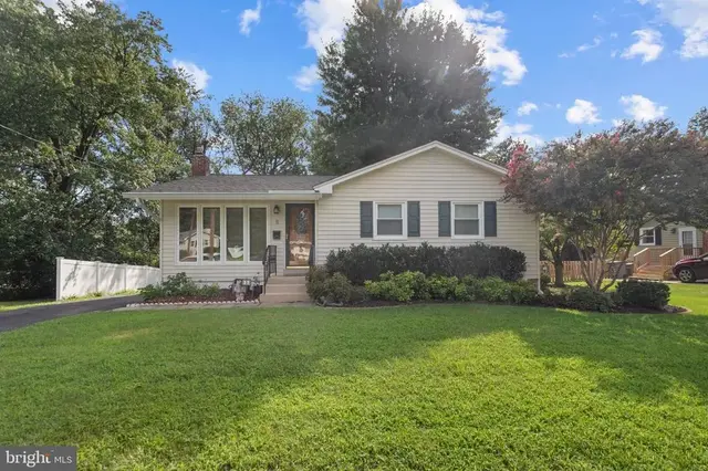 3 Wesley Ct, Rockville