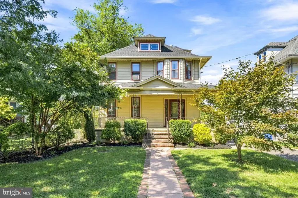 809 Collings Ave, COLLINGSWOOD