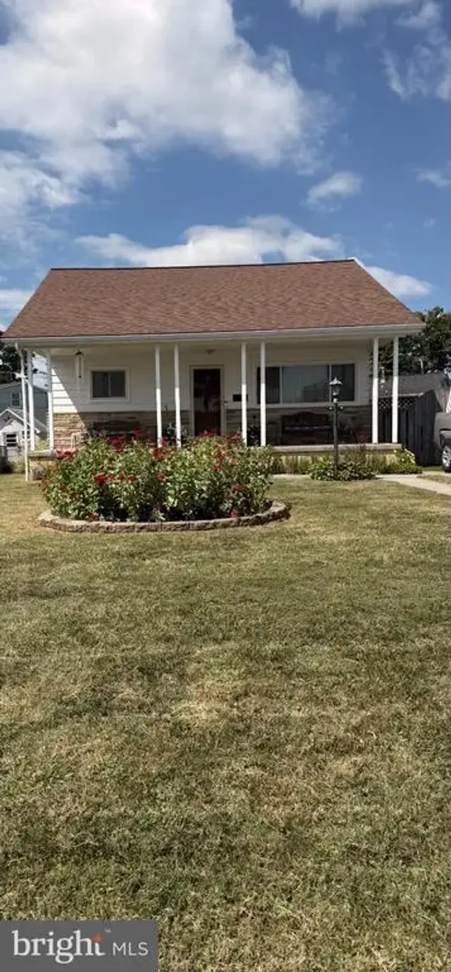 26 Compass Rd, Middle River