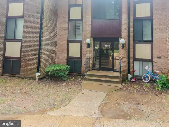 9743 Kings Crown Ct #201, Fairfax