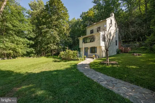 2 Hartman Run, Phoenixville
