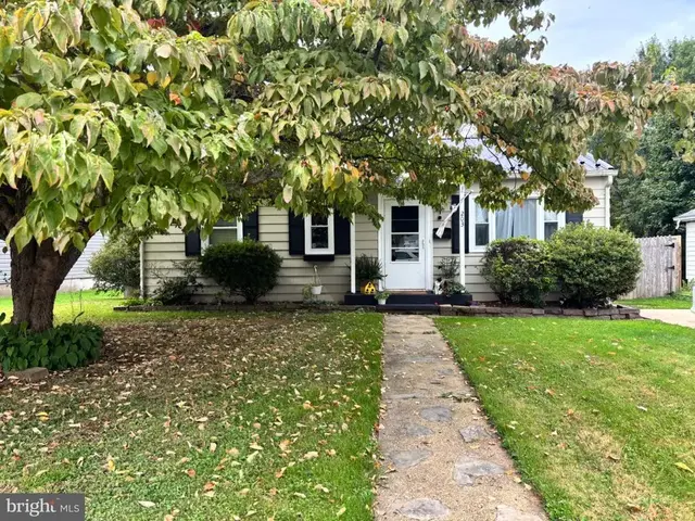203 Howard St, North East