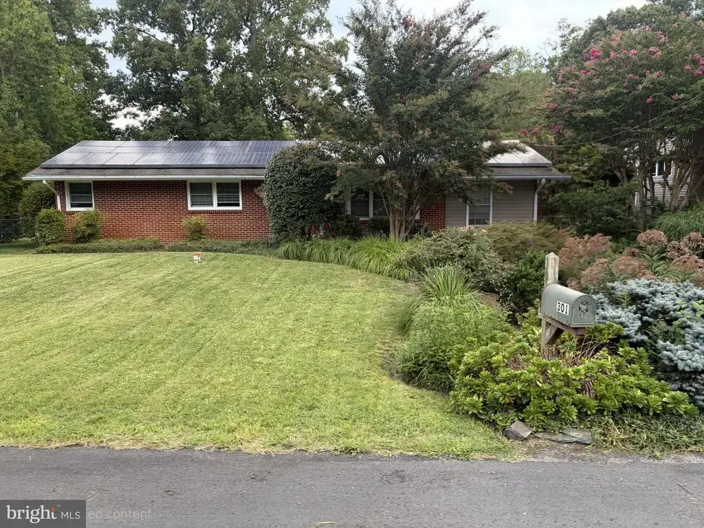 301 Cedar Ln, ANNAPOLIS