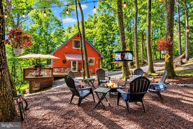 175 Deer Trail Dr, Saylorsburg