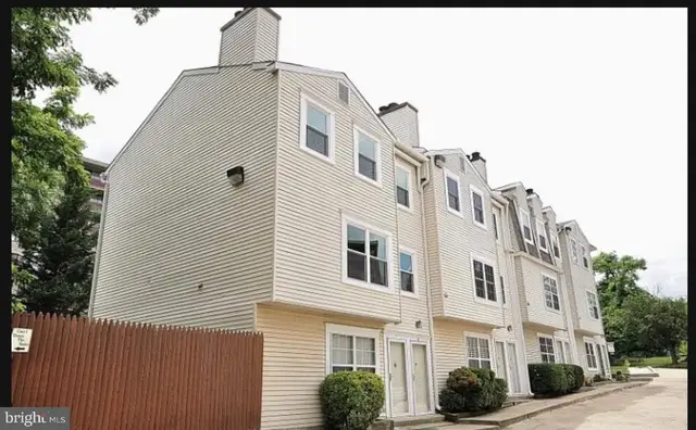 2135 N Taylor St #h, Arlington