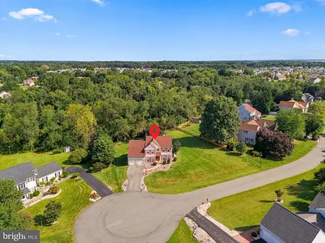276 Manchester Ct, Middletown