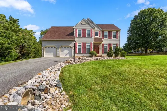 276 Manchester Ct, Middletown