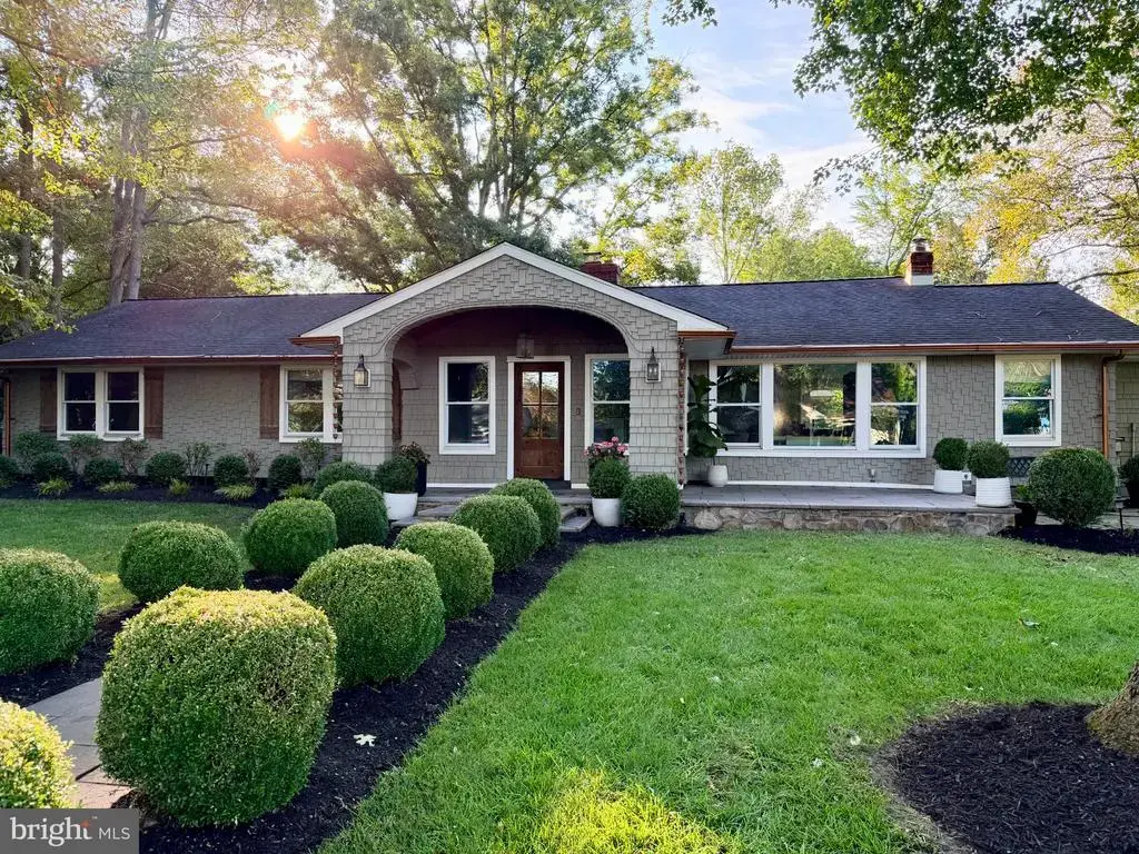 200 E Lake Blvd, MEDFORD