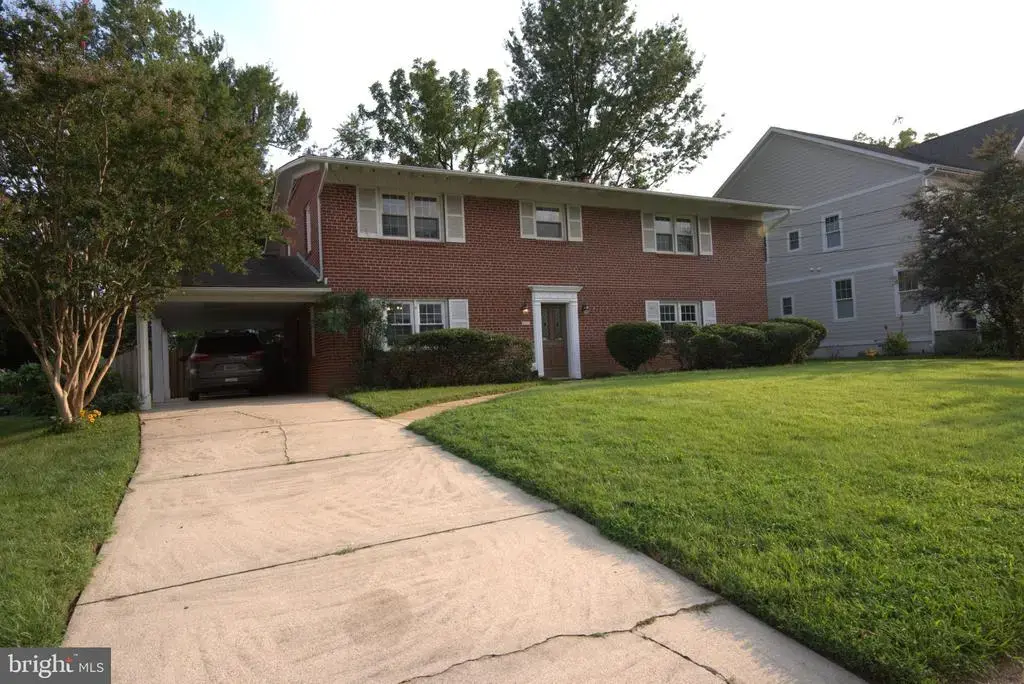 6933 Tyndale St, MCLEAN