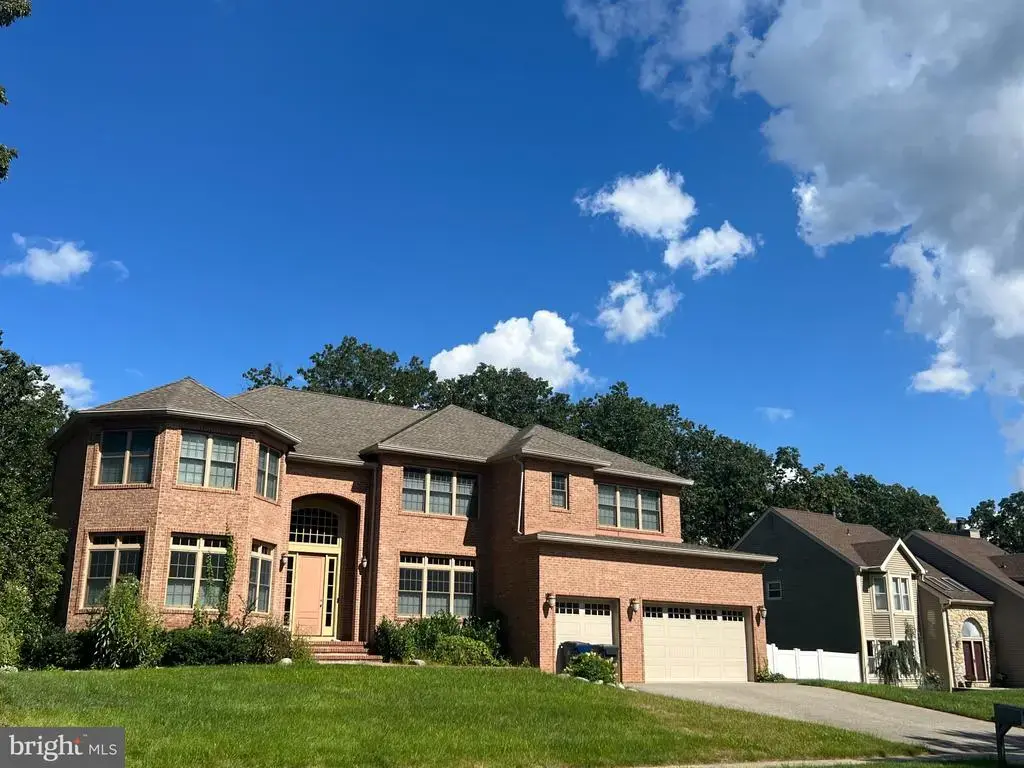16 Bunning Dr, VOORHEES