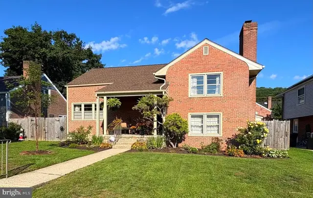 912 Penndale Ave, Reading