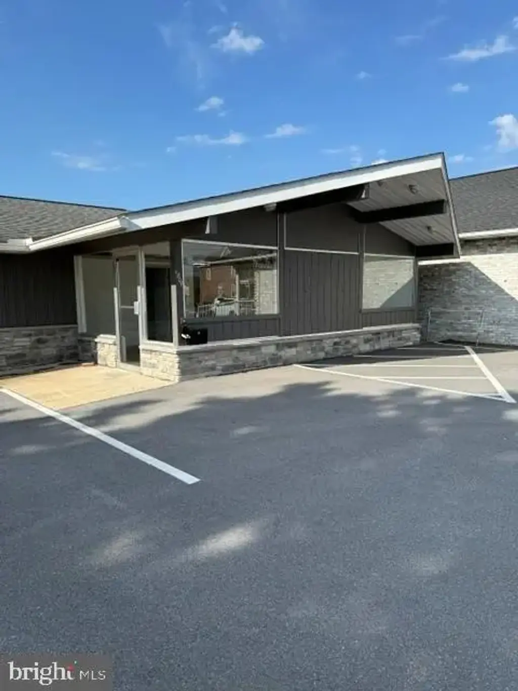 1804 E Main Street, WAYNESBORO