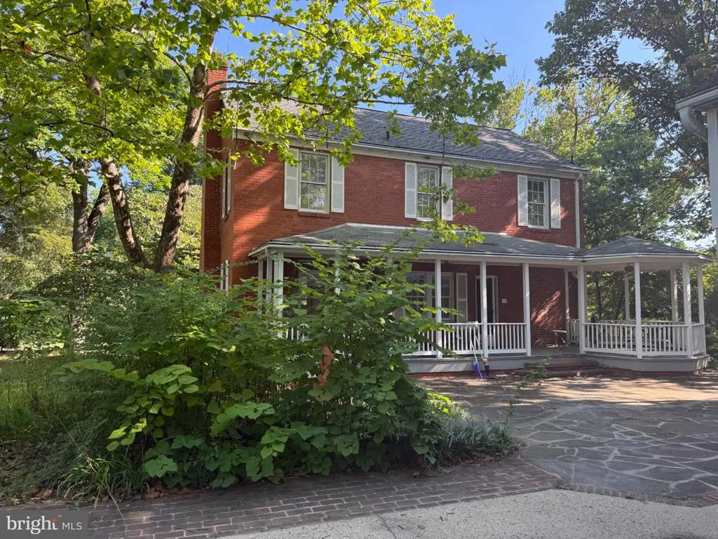 734 21st St S, ARLINGTON