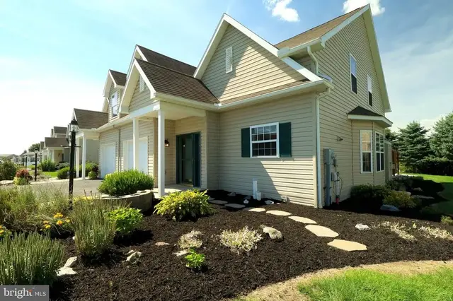 411 Stony Pointe Dr, Bellefonte
