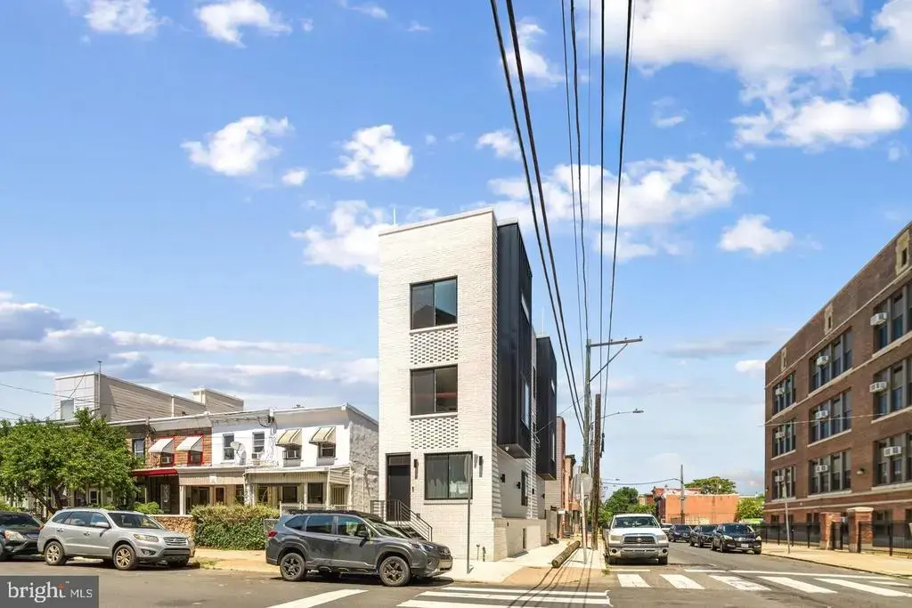 2053 E Cumberland St, PHILADELPHIA