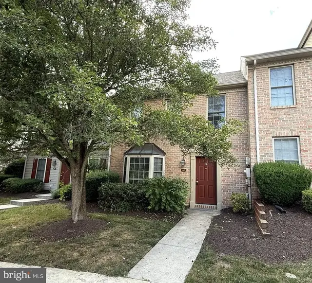 1463 Timber Brook Dr, Mechanicsburg