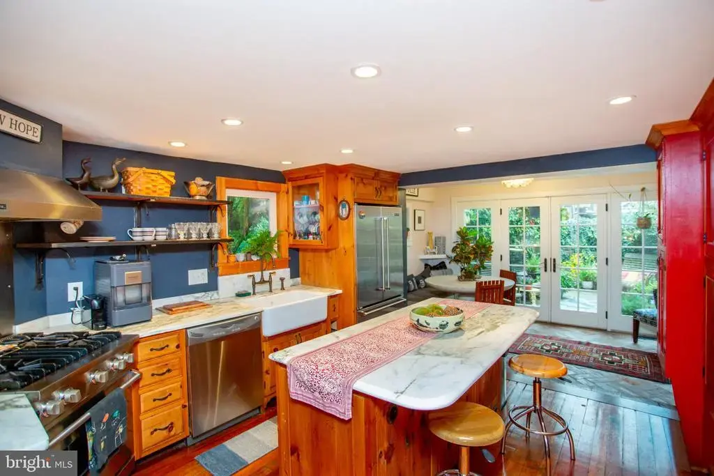8 Canal St, LAMBERTVILLE