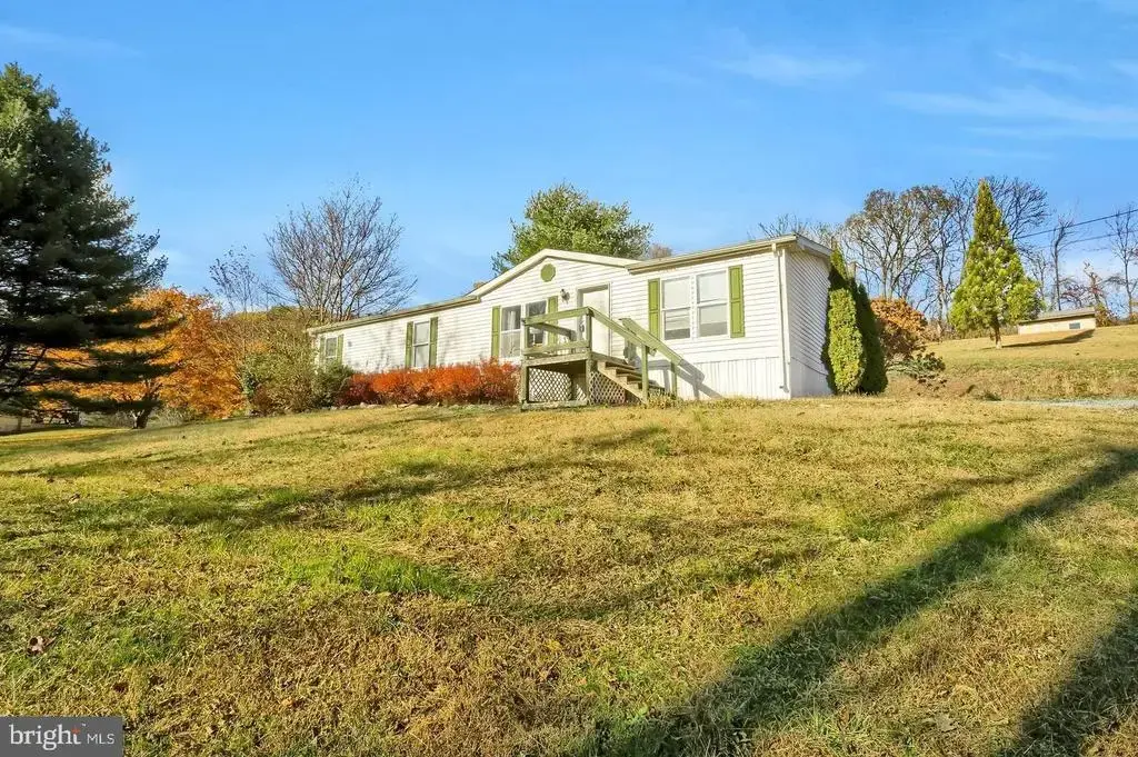 240 Limekiln Rd, NEWPORT