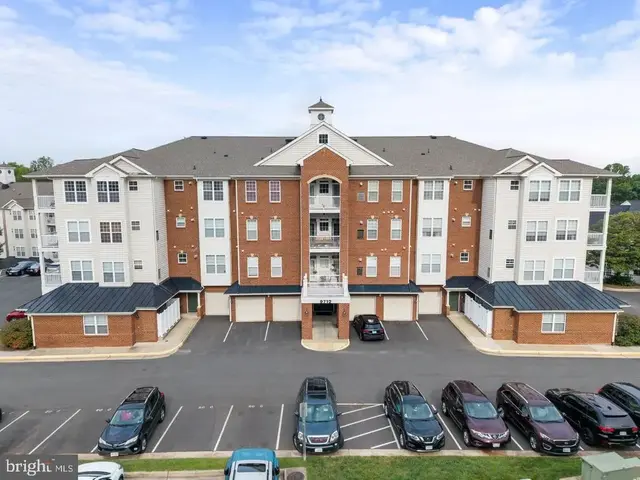 9712 Handerson Pl #406, Manassas Park