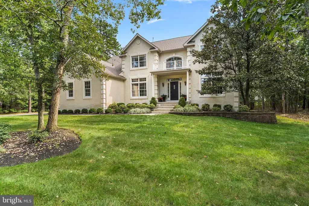 21 Abingdon Ave, MEDFORD
