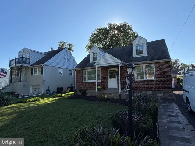823 Longstreth Ave, Jenkintown