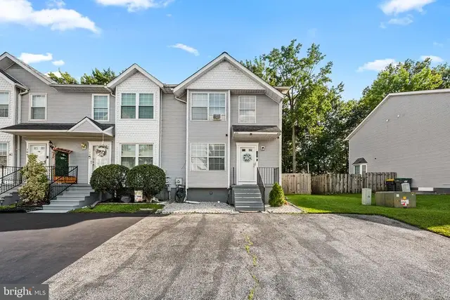 100 Britain Ct, Newark