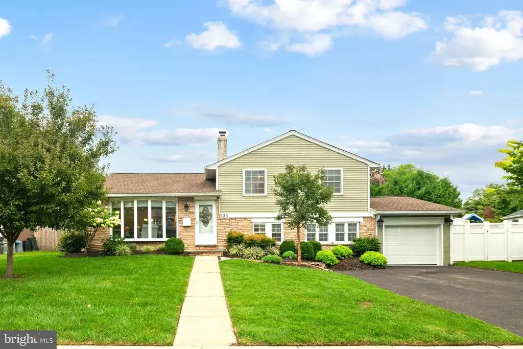 235 N Ridge, AMBLER