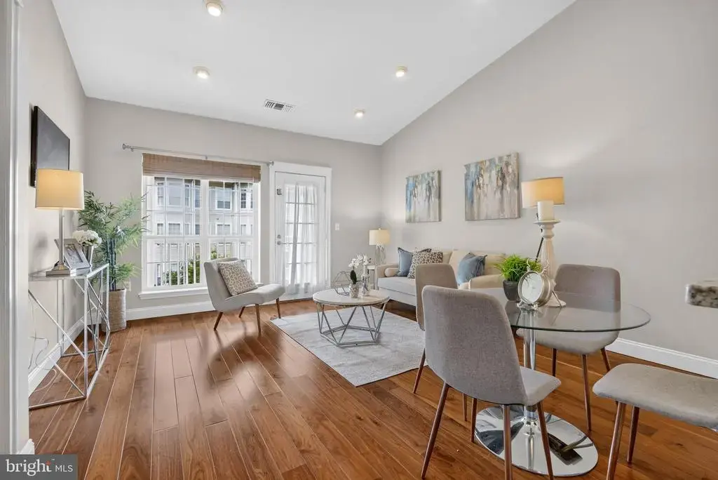4550 Strutfield Ln #2412, ALEXANDRIA