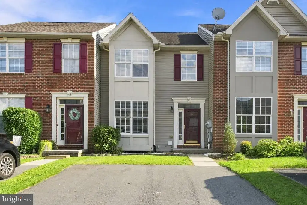 53 Sara Ln, HANOVER
