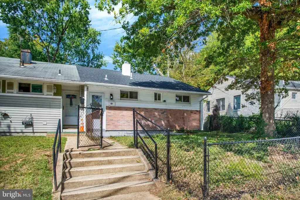 7706 Oxman Rd, LANDOVER