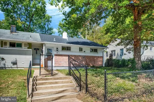 7706 Oxman Rd, Landover
