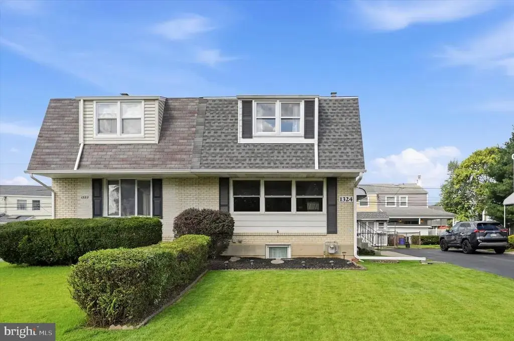 1324 Parklane Rd, SWARTHMORE