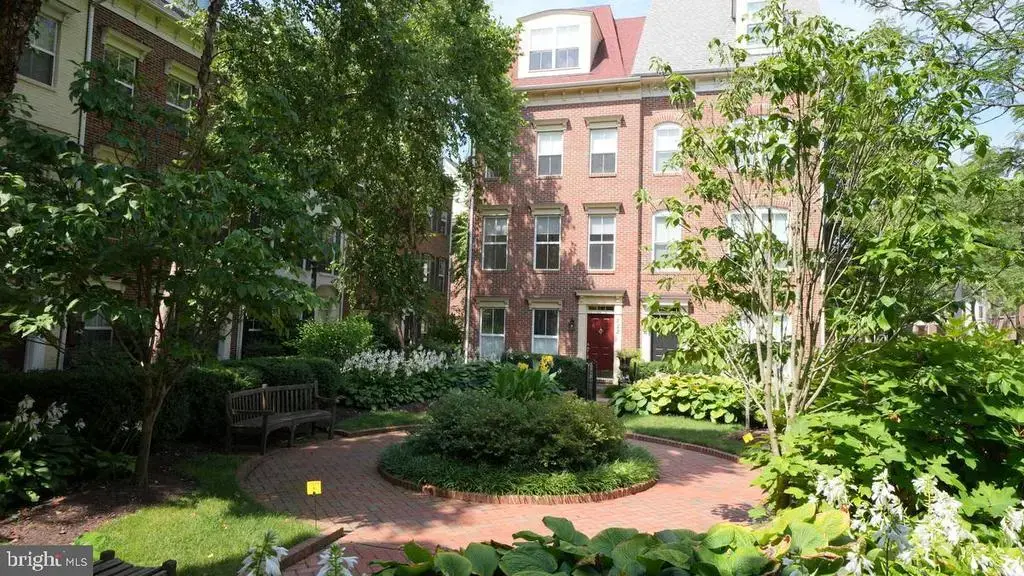 722 Capitol Square Pl Sw, WASHINGTON