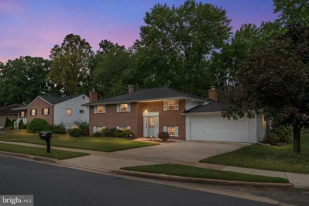 242 Cross Creek Dr, GLEN BURNIE