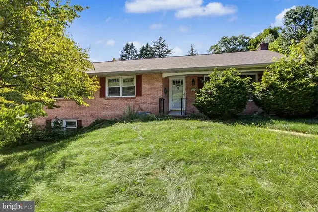 401 Penn View Dr, Millersville